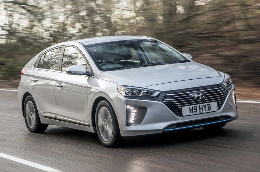 The Benefits Of Renting A Vehicle In The UK
